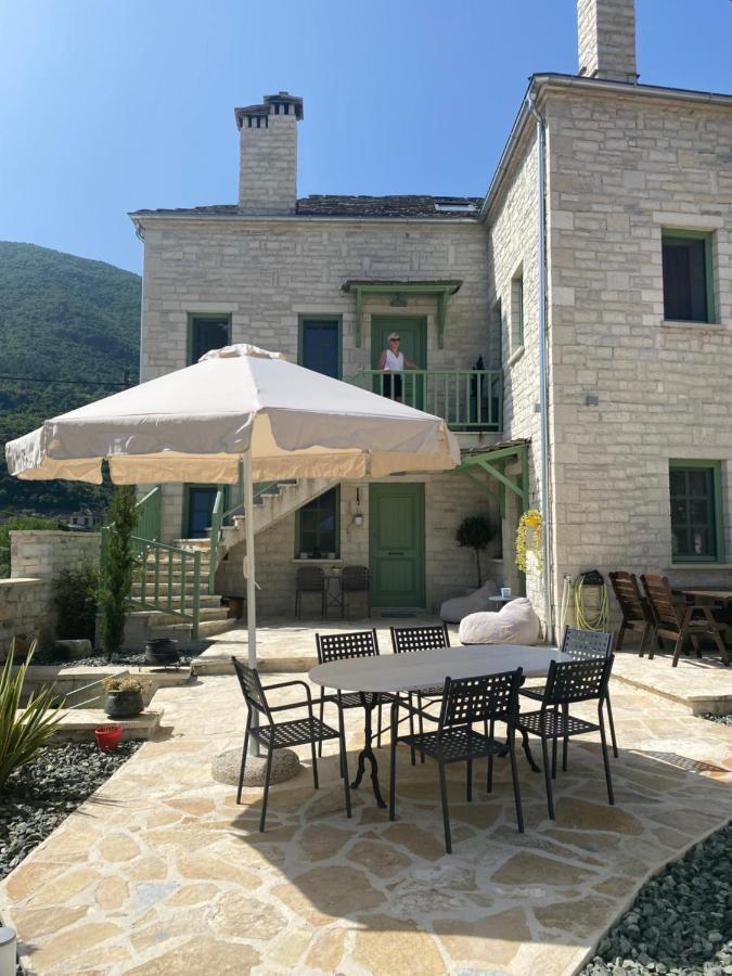 Aristi Boutique Stonehouse With Attic Apartment Ngoại thất bức ảnh