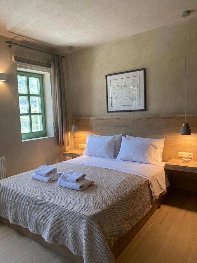 Aristi Boutique Stonehouse With Attic Apartment Ngoại thất bức ảnh