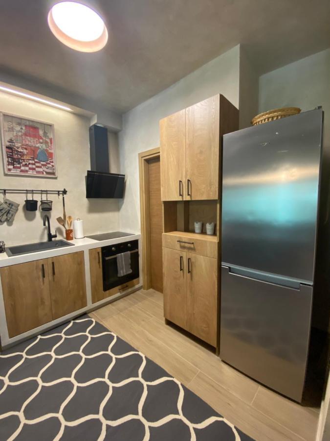 Aristi Boutique Stonehouse With Attic Apartment Ngoại thất bức ảnh