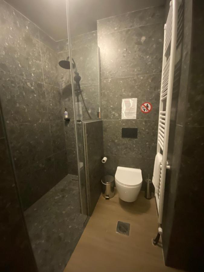 Aristi Boutique Stonehouse With Attic Apartment Ngoại thất bức ảnh