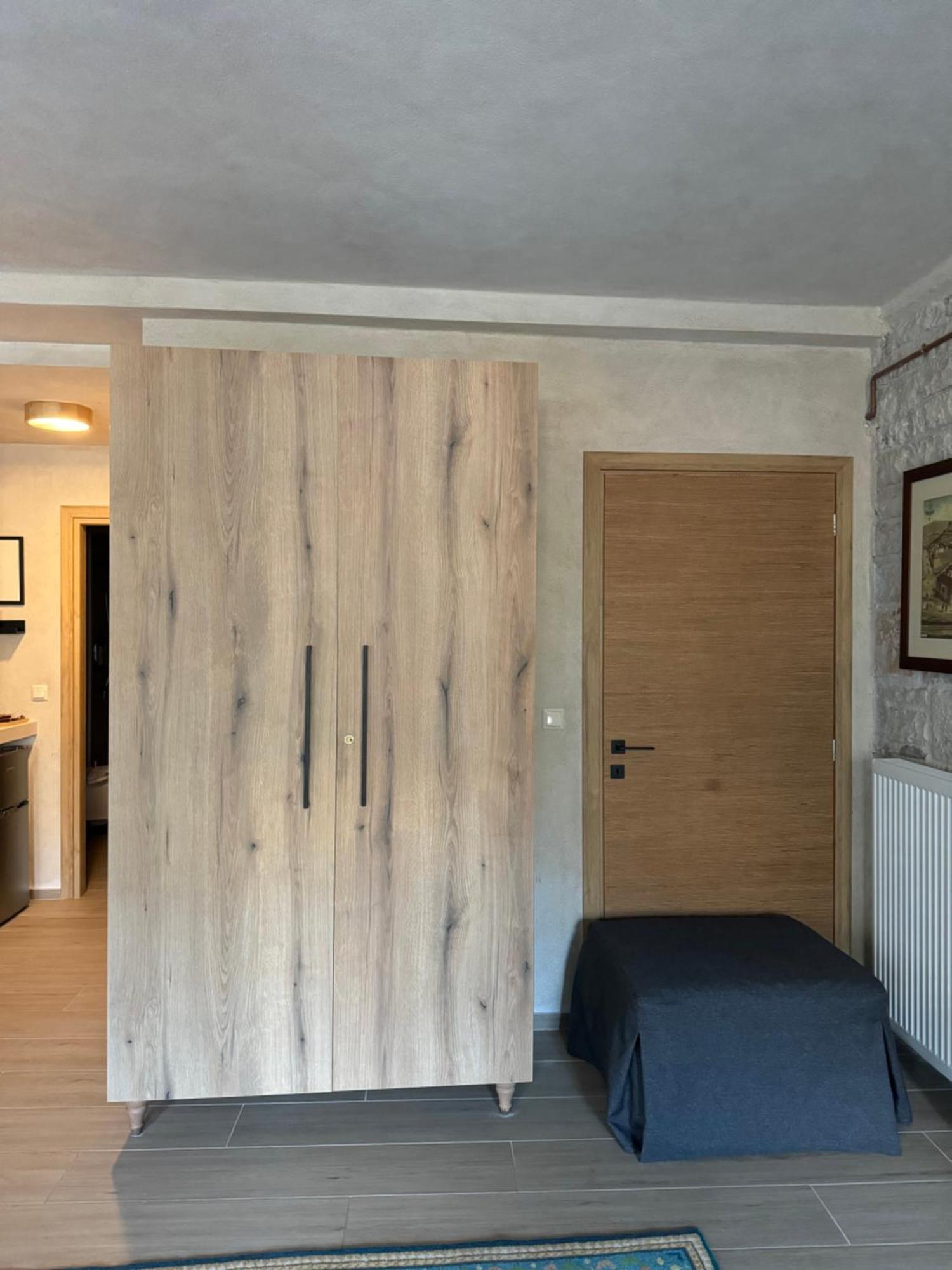 Aristi Boutique Stonehouse With Attic Apartment Ngoại thất bức ảnh