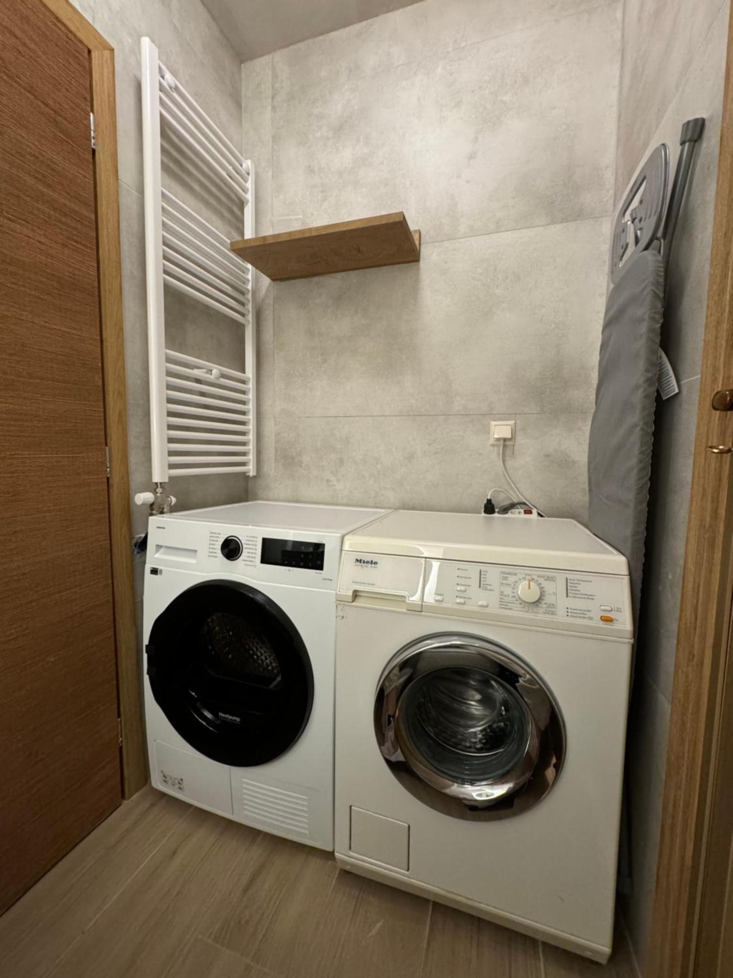 Aristi Boutique Stonehouse With Attic Apartment Ngoại thất bức ảnh